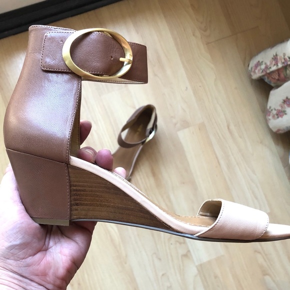 nine west ladies sandals